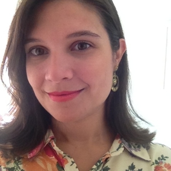 Mariana - Professor de Biologia - Centro