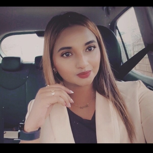 Meryl - English tutor - Bluff