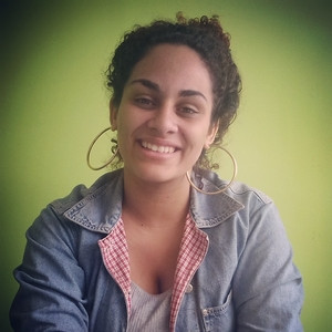 Yasmin - Professor de artes plásticas - Brasília