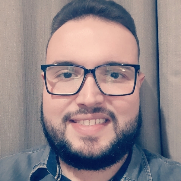 Rodrigo - Professor de matemática - Centro