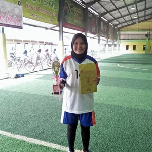 Yulia - Guru futsal - Medan