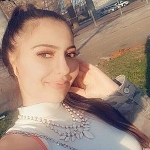 Maryam - Prof de physique - chimie - Charleroi