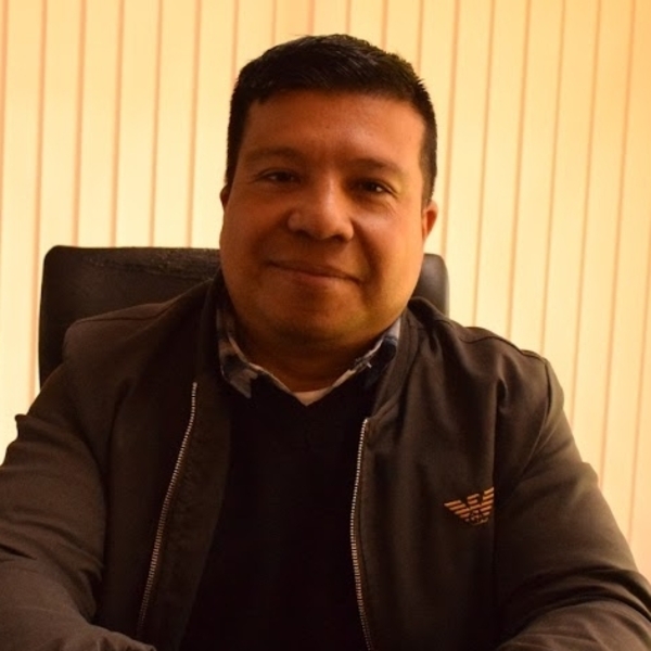 Oscar Eduardo - Profesor de matemáticas - 