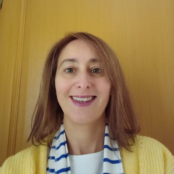 Stephanie - Prof de chant - Nances