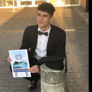 Benettino - Prof de physique - chimie - La Louvière