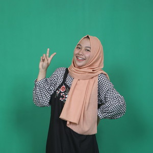 Nabila - Guru bahasa inggris - Pondokmelati
