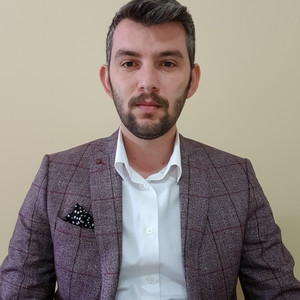 Ömer - Okul derslerine destek öğretmeni - Sivas