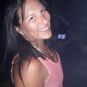 Cinthya - Profesor de física - José C. Paz