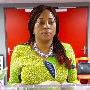 DORINE - Prof d'économie - Sainte-Geneviève-des-Bois