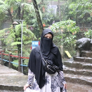 Fitriani - Guru bulu tangkis - Grogol