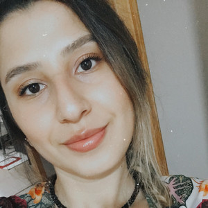 Sedanur Elif - Dilbilgisi öğretmeni - 