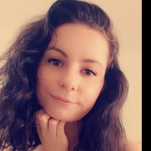 Alice - Prof de SVT - Suresnes