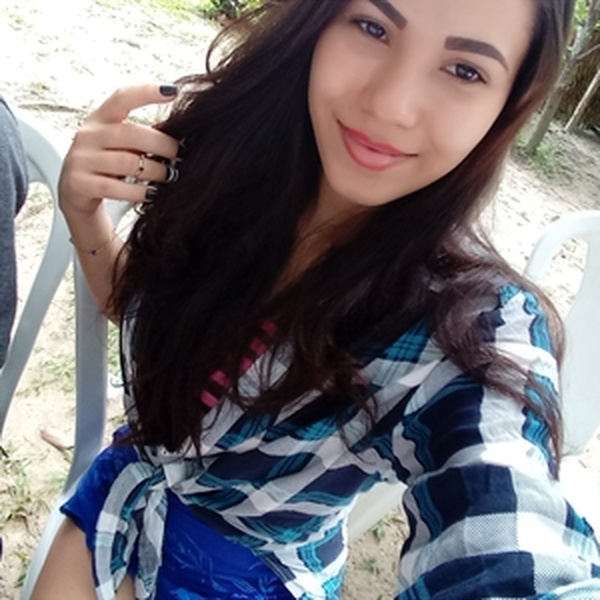 Camila - Professor de matemática - Santa Luzia (Maranhão)