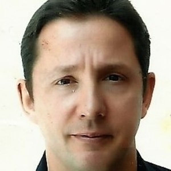MIKE - professeur d'arts martiaux - Arlon