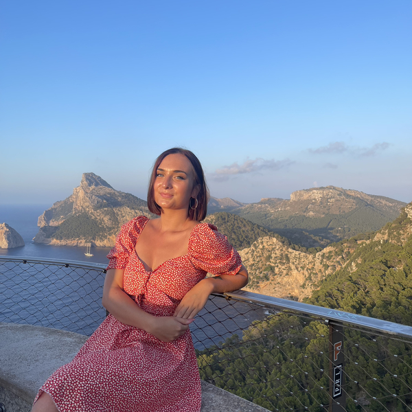 Manon - Prof d'arts plastiques - Pontcarré