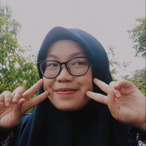Ilsarizqi Rahmadhanti - Guru ekonomi - Surabaya
