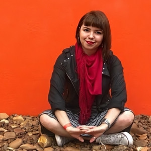 Stephanie - Prof de auxílio para alunos com autismo - Santa Terezinha