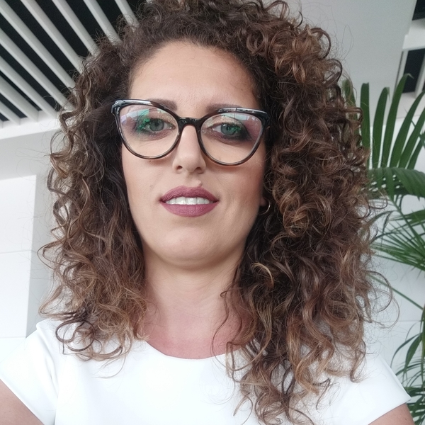 Carmen - Insegnante di ripetizioni - Cancello ed Arnone