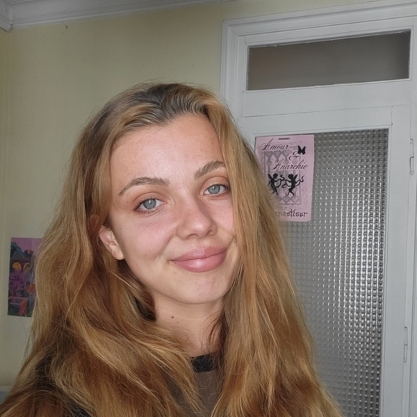 Lola - Prof de cinéma - Lyon