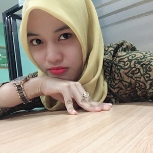 Nur - Guru cara merawat bayi baru - Biring Kanaya