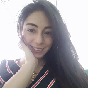 Alejandra - Profe de biología - Bogotá