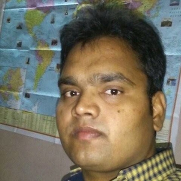 Amit Singh - Electrical engineering teacher - Lucknow