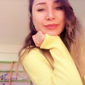 Elif - Coğrafya öğretmeni - 