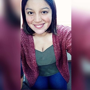 Pia Fernanda - Profesor de matemática - false