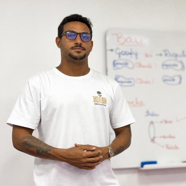 Gustavo - Professor de surfe - Santos
