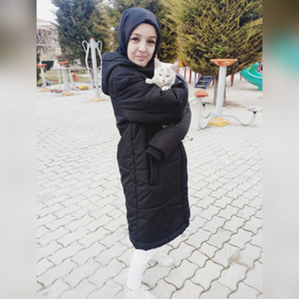 Elif büsra - Nakış öğretmeni - 