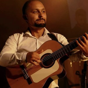 Toca - Prof de guitare - Arles
