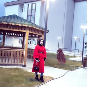 Gülda - Okul derslerine destek öğretmeni - Manisa