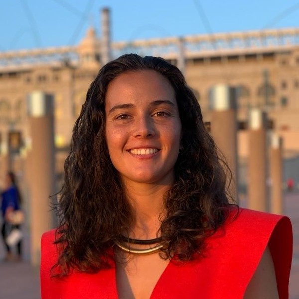 Claudia - Profesor de ingeniería - Cerdanyola del Vallès