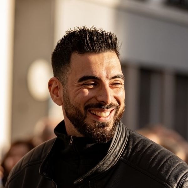 Lorenzo - Prof de prise de parole - Mettet