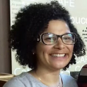 Isabella - Prof de direito ambiental - 