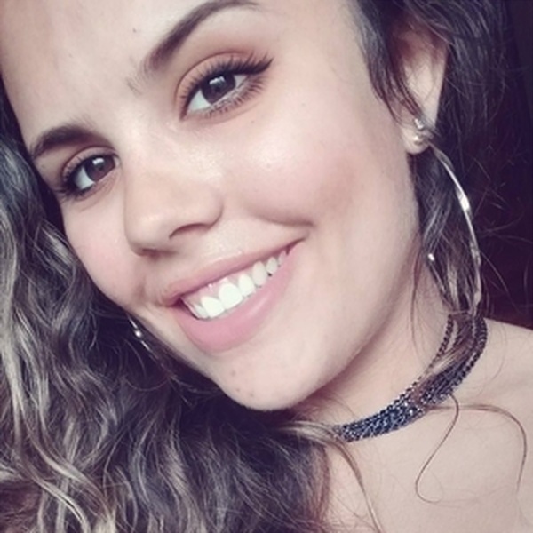 Luanna - Professor de canto - Guiricema