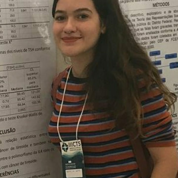Beatriz - Professor de química orgânica - Brasília