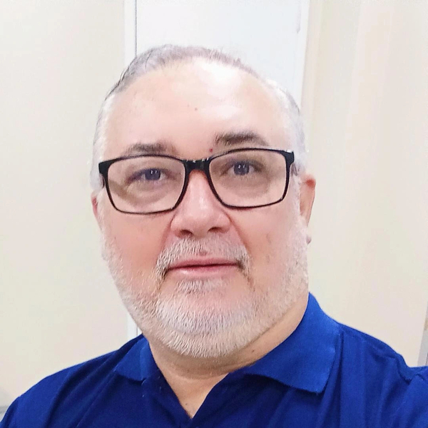 Carlos Delano - Professor de português - Fortaleza