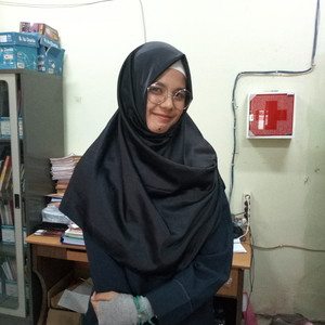 Nadya - Guru matematika - Jakarta