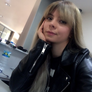Esma - Jimnastik öğretmeni - 