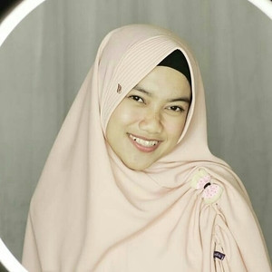 Siti - Guru ekonomi - Darma