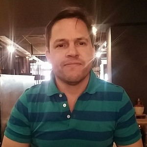 Ariel E - Profesor de química - Palermo