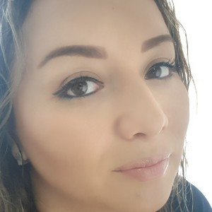 Karol - Profe de cosmetología - Bogotá