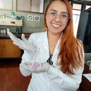 Valentina - Profe de química - ALTO BONITO