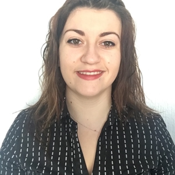 Lea - Prof de physique - Perpignan