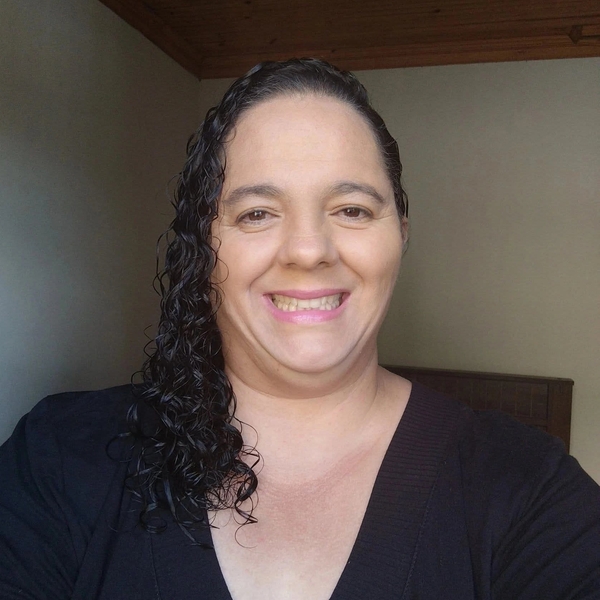 Elisangela - Professor de matemática - Ouro Preto
