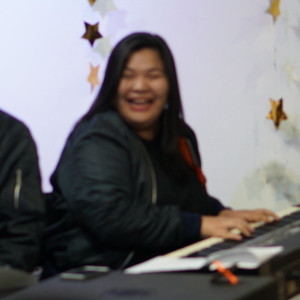 Deby Novianka - Guru piano - Tangerang