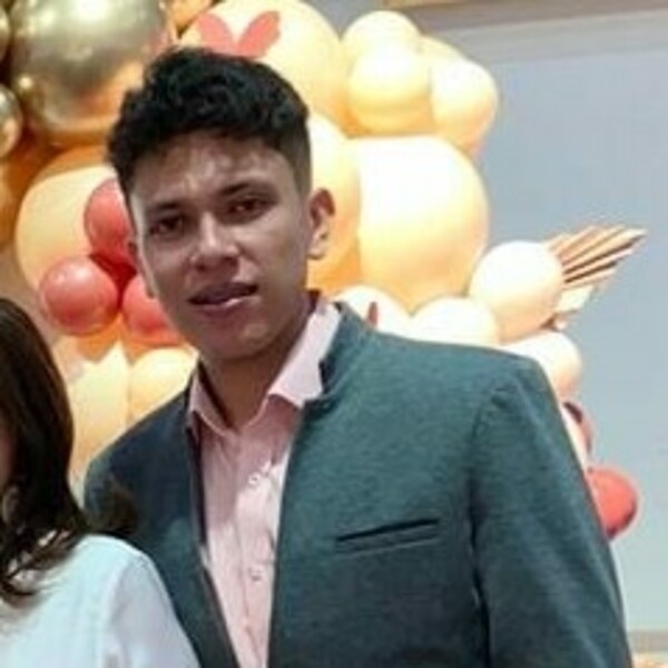Sebastian - Profe de programación - Bogotá