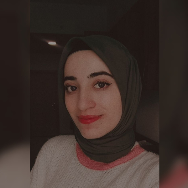 Derya - İngilizce öğretmeni - 