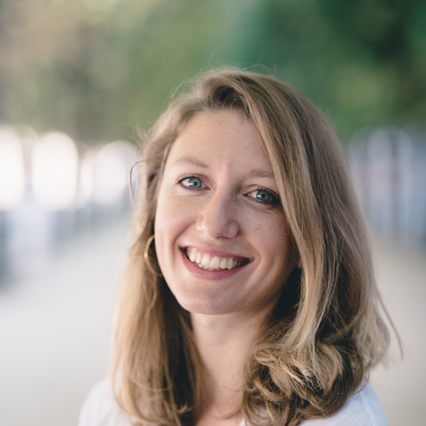 Laura - Prof de développement personnel - Paris